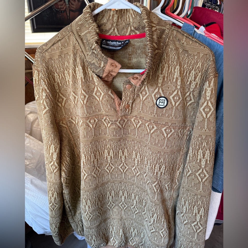 Avalanche Men's Beige Geometric Zip Up Sweater
